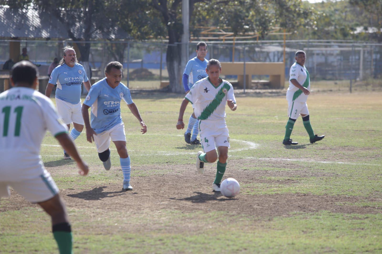 $!Liga de Futbol Veteranos Platino definirá este domingo a su campeón