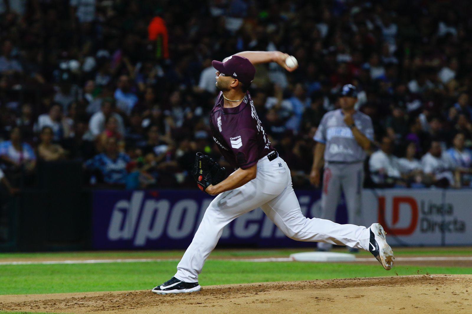 $!Algodoneros de Guasave arruina la fiesta de Tomateros de Culiacán