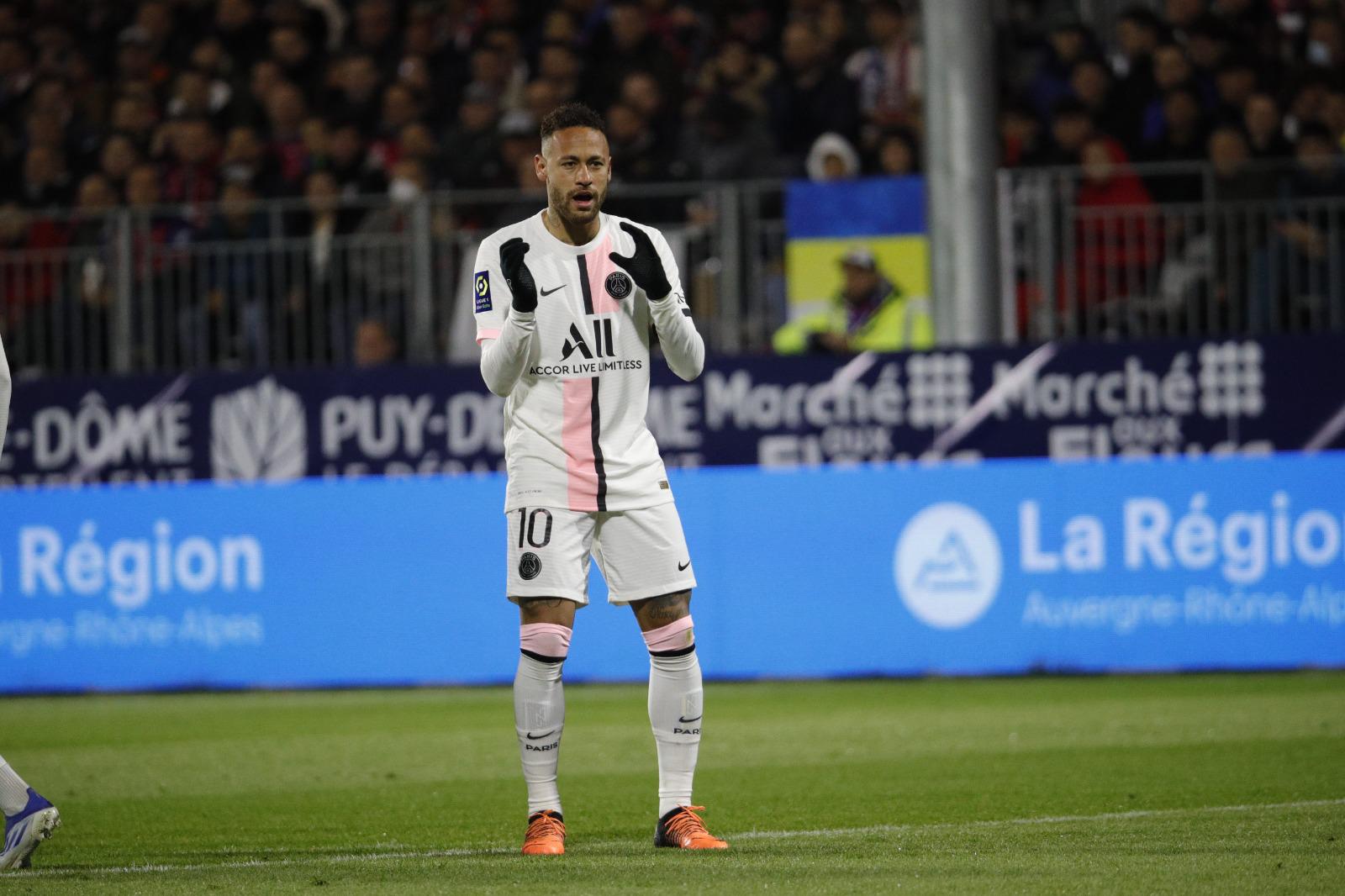 $!¡Doble hat-trick! El París Saint Germain fulmina al Clermont