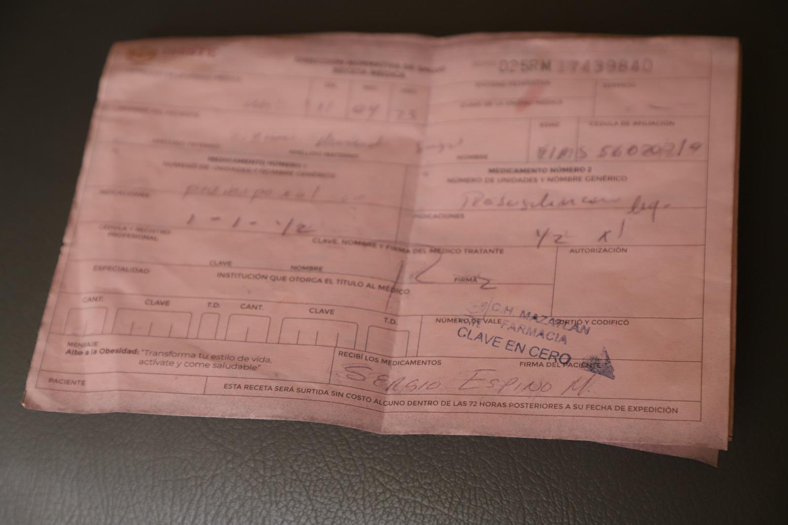 $!Por desabasto en Issste, familia de Don Sergio gasta $4 mil al mes en receta