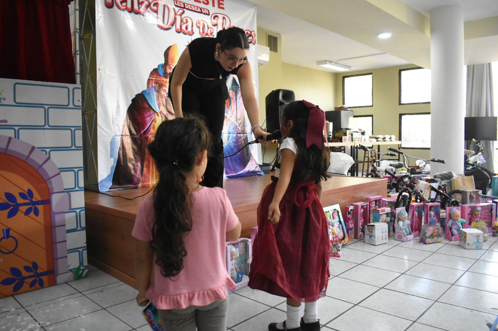 $!Los Reyes Magos de Datemex entregan alegrías a niñas y niños de Culiacán