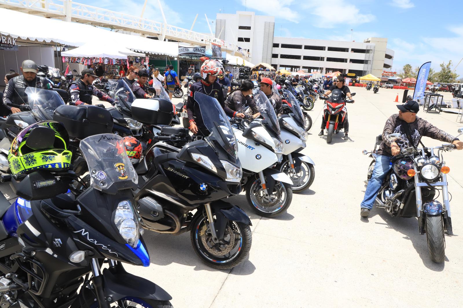 $!Intenso movimiento registra Foro Biker con inicio de registros de la Semana de la Moto