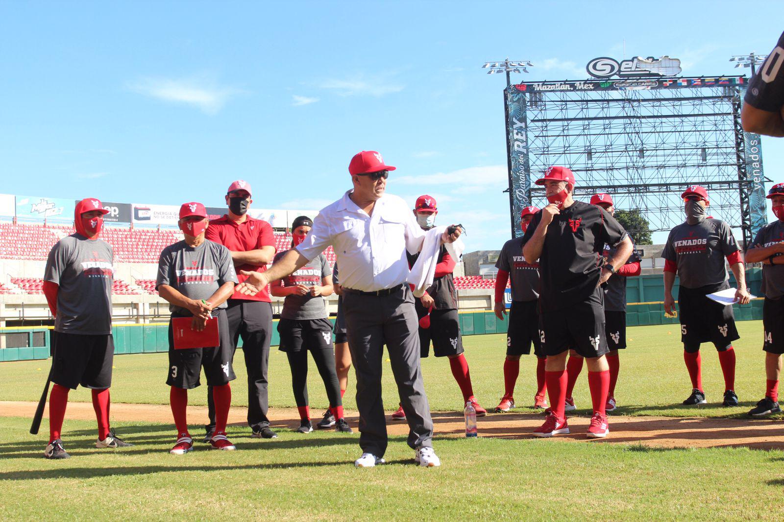 $!Venados de Mazatlán, comienza la aventura porteña con 31 rojos sudando ya la camiseta