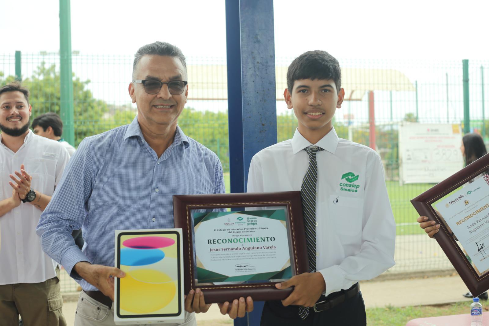 $!Premian a Jesús Fernando Anguiano Varela como Campeón Nacional de Cálculo