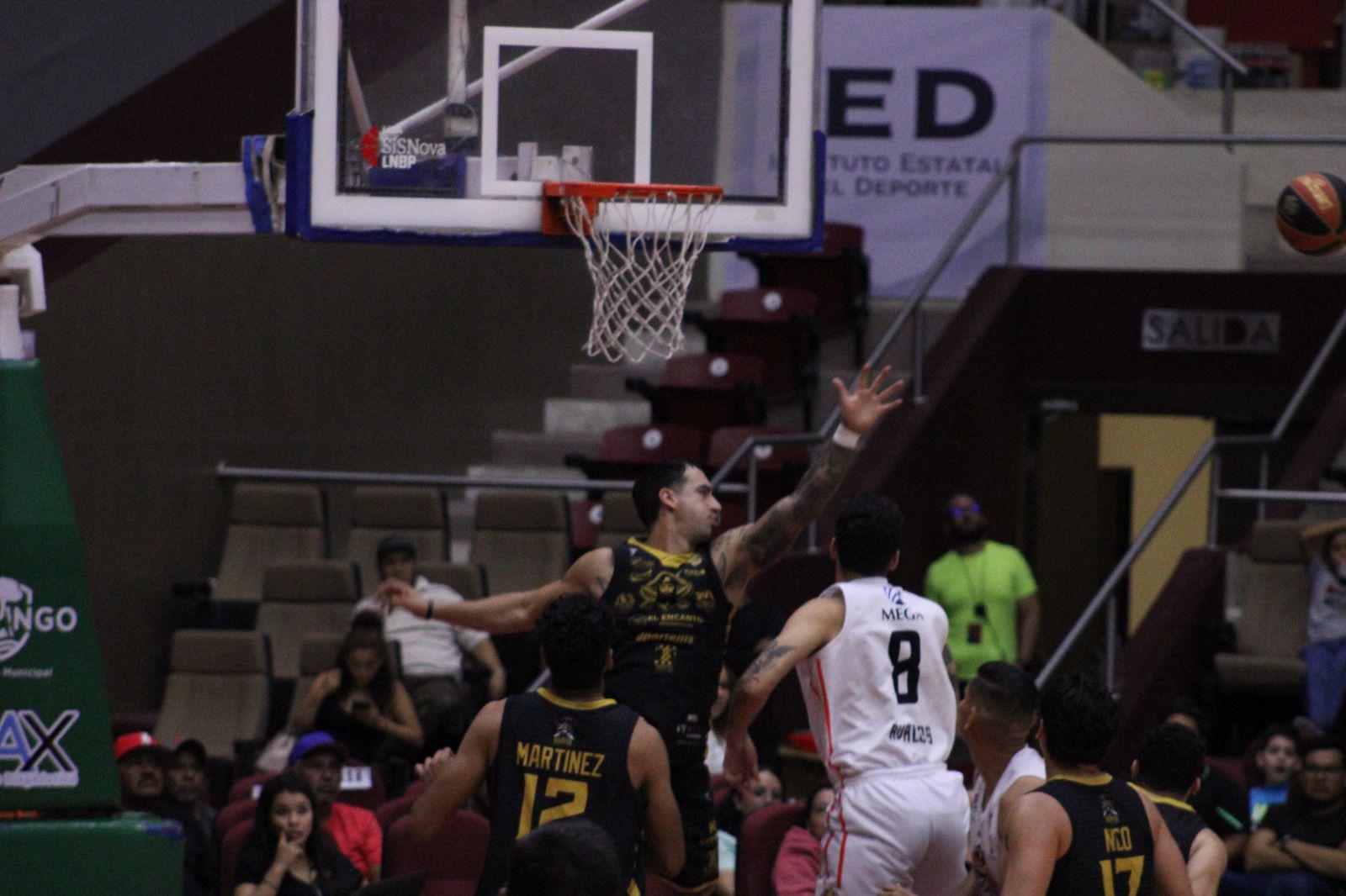 $!Agónico revés de Piratas Basketball ante Reyes de Durango