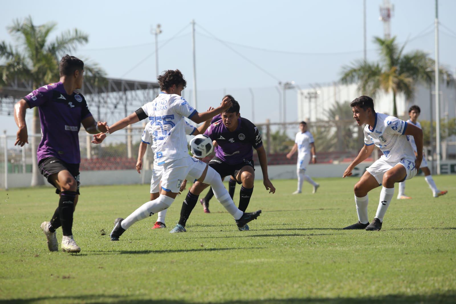 $!Cañoneros derrotan 2-0 a Gallos Blancos en la Sub 18