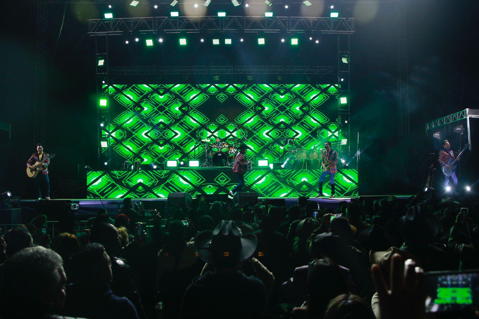 $!Los Tigres del Norte la vuelve hacer en grande en Culiacán