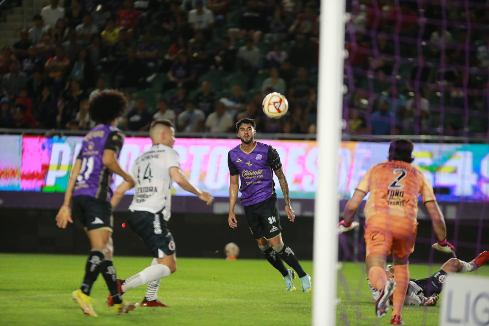 $!El primer penal es una mala marcación del VAR: Romano