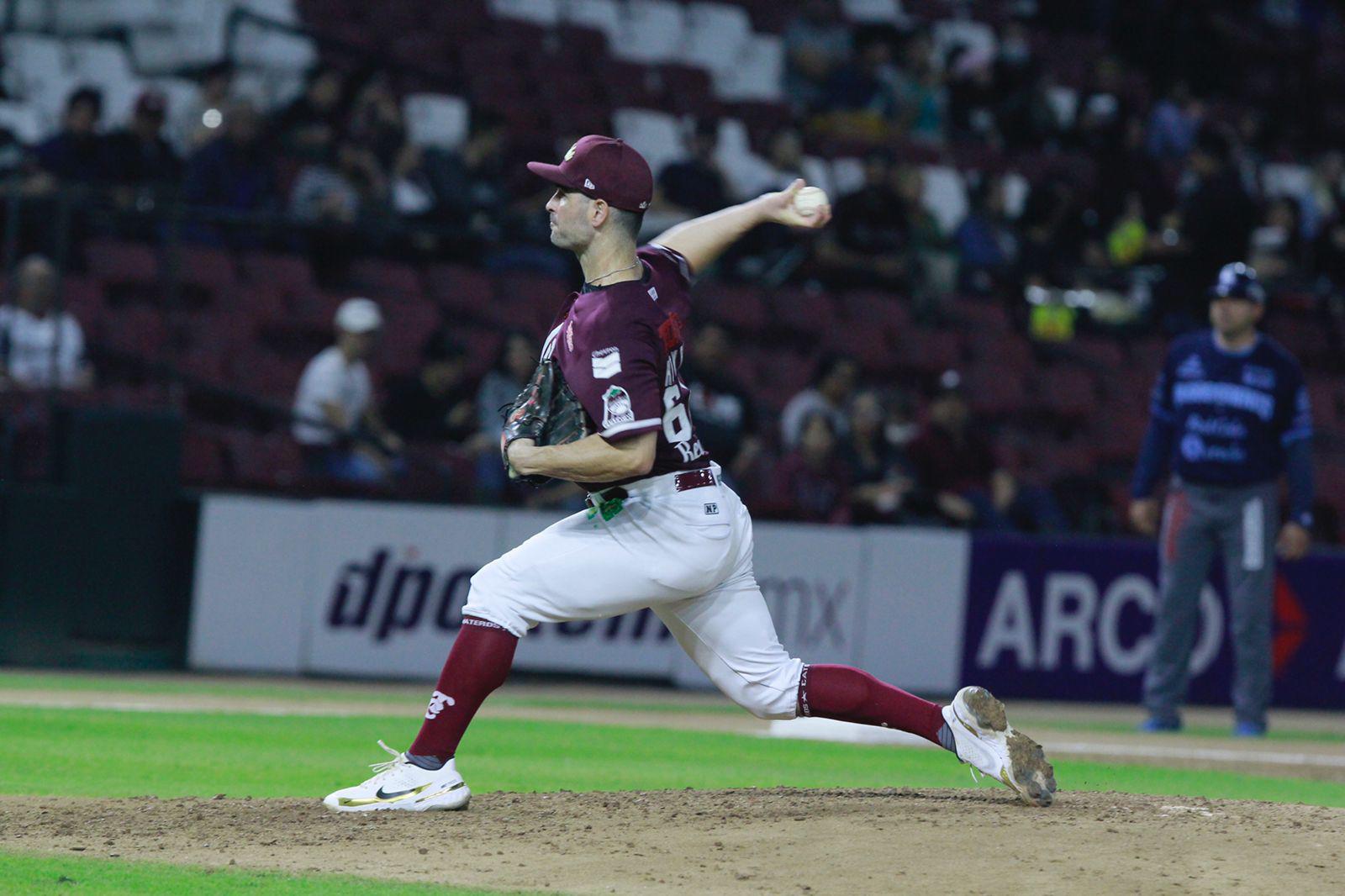 $!Tomateros de Culiacán regresa al sendero del triunfo, en polémico día