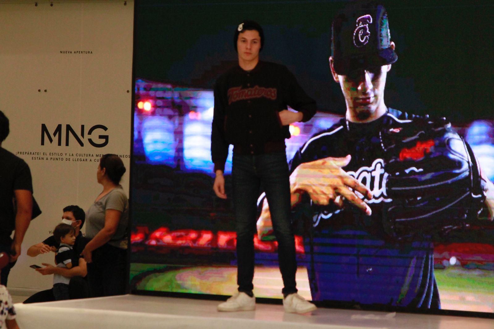 $!Tomateros de Culiacán presenta sus uniformes para la Temporada 2022-2023
