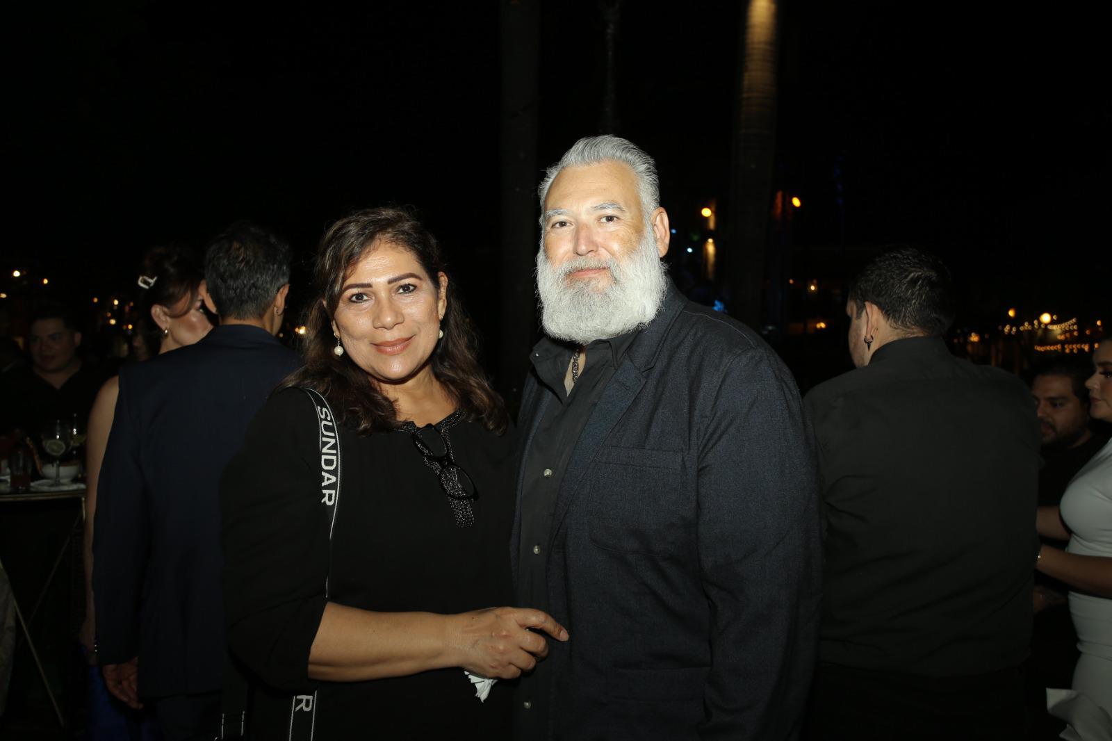 $!Silvia Michel y Christopher Acevo.