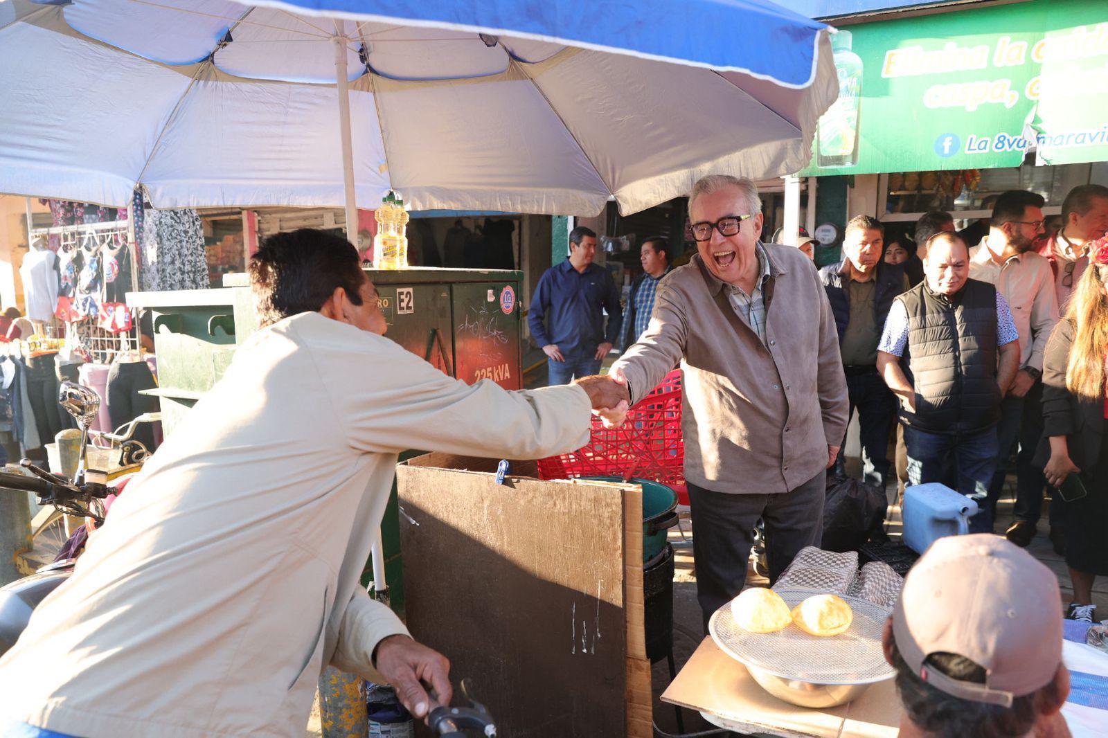 $!Visita Rocha Moya mercado Hidalgo de la Colonia Juárez, en Mazatlán