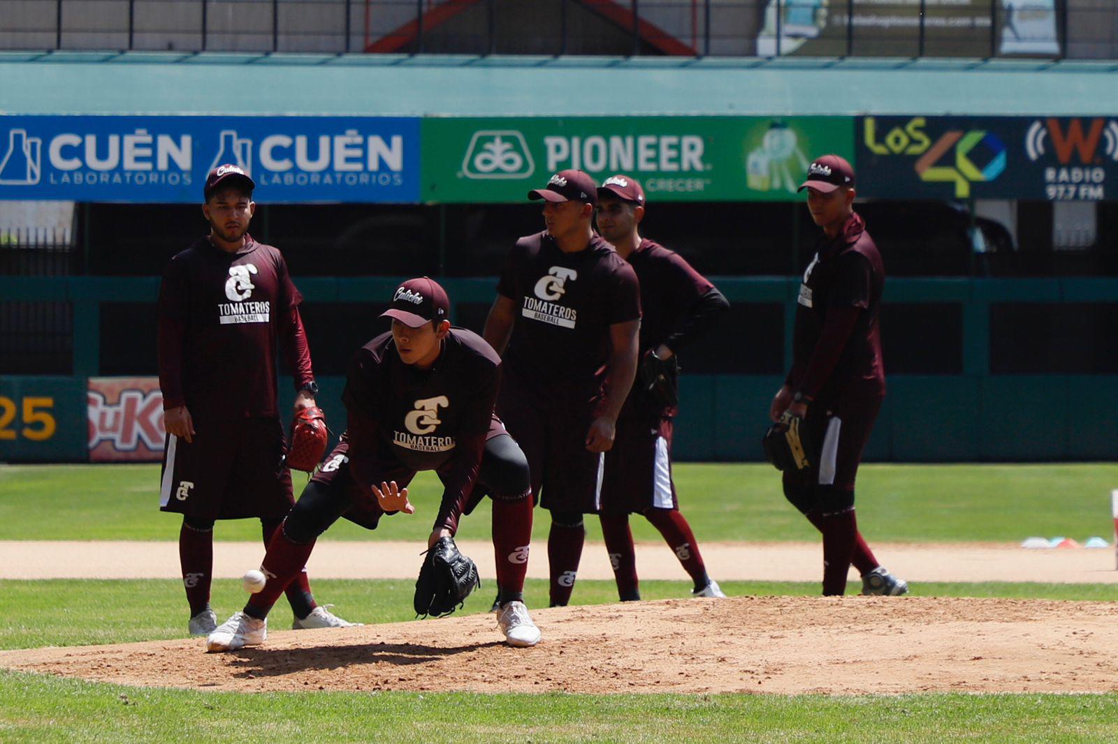 $!Reporta con Tomateros José Guadalupe Chávez