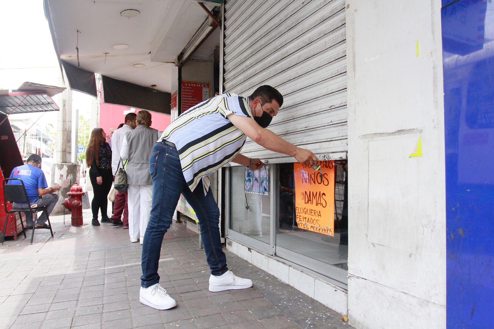 $!Por fallas en el suministro de energía, comerciantes del Centro de Culiacán dicen que demandarán a CFE