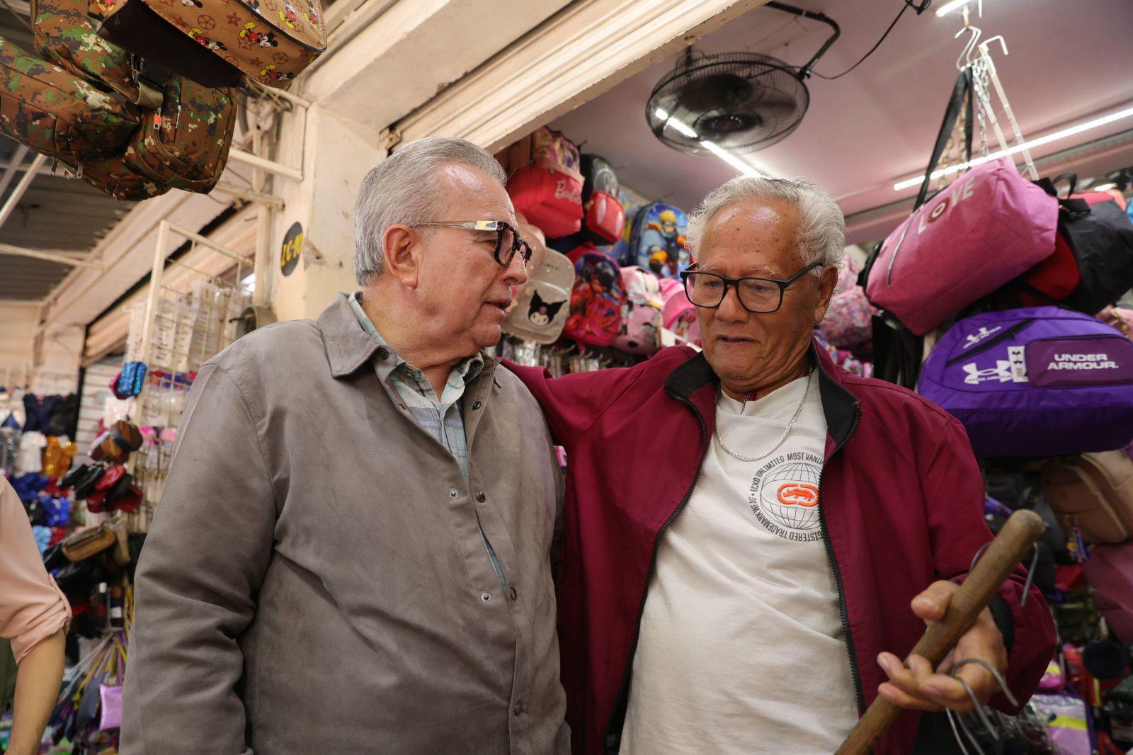 $!Visita Rocha Moya mercado Hidalgo de la Colonia Juárez, en Mazatlán