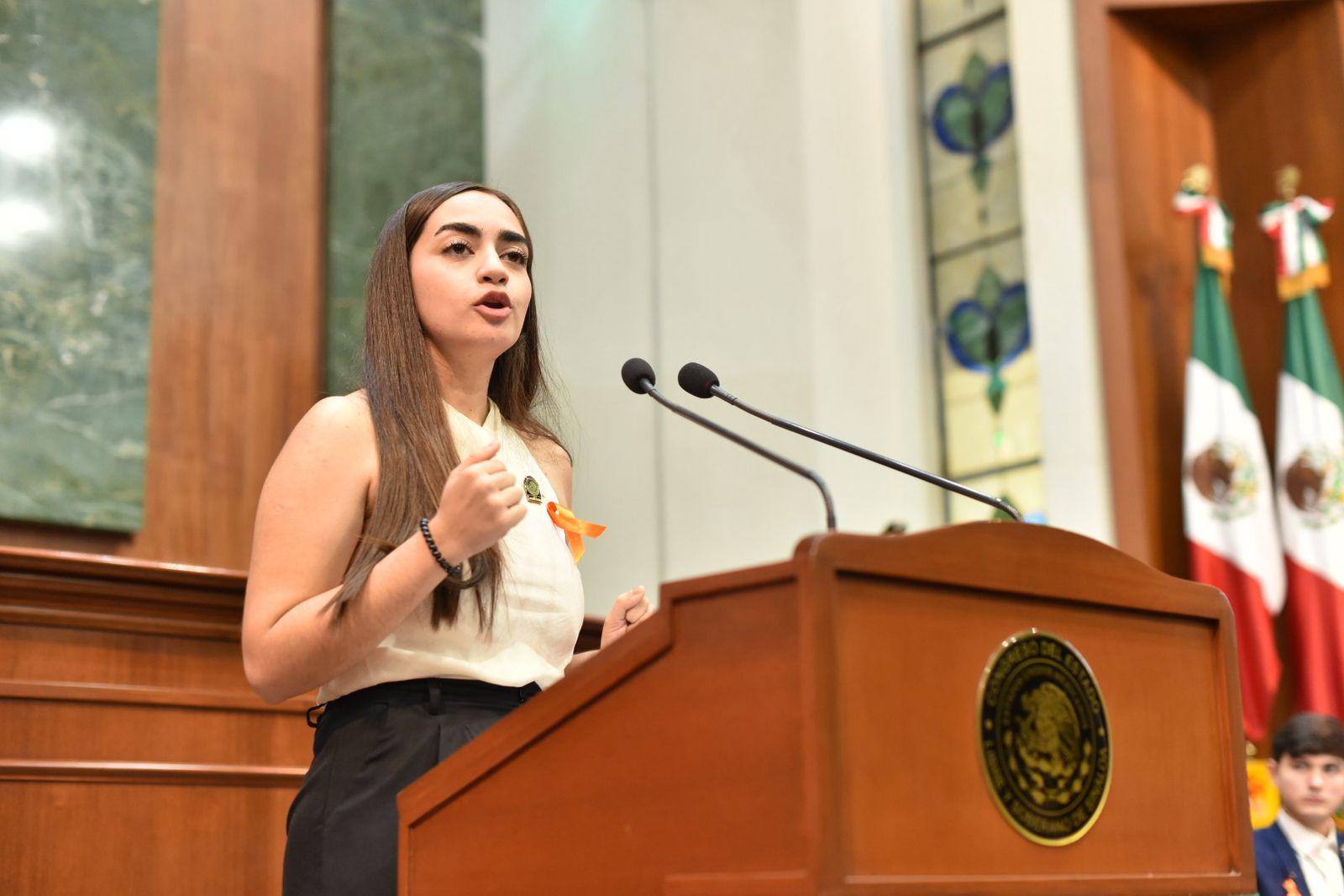 $!Exponen jóvenes sinaloenses propuestas en sesión del Parlamento Juvenil ‘7 de abril’ en el Congreso