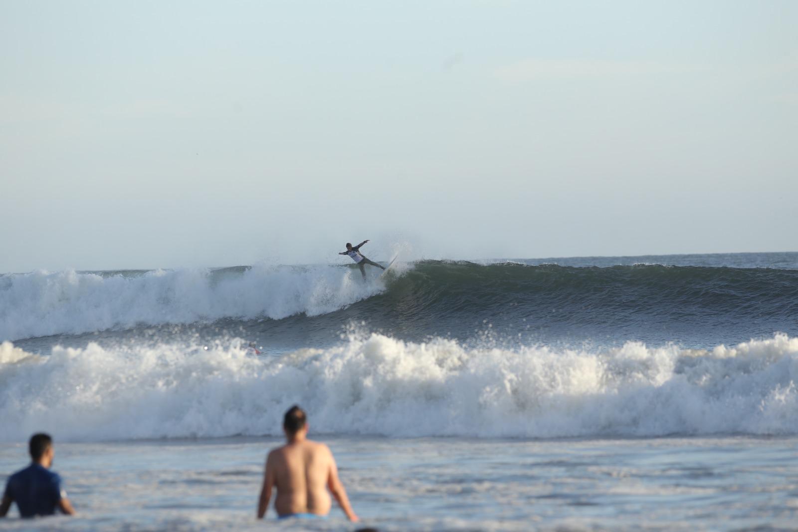 $!Jaime Camargo se adueña del Blue Therapy Surf Music