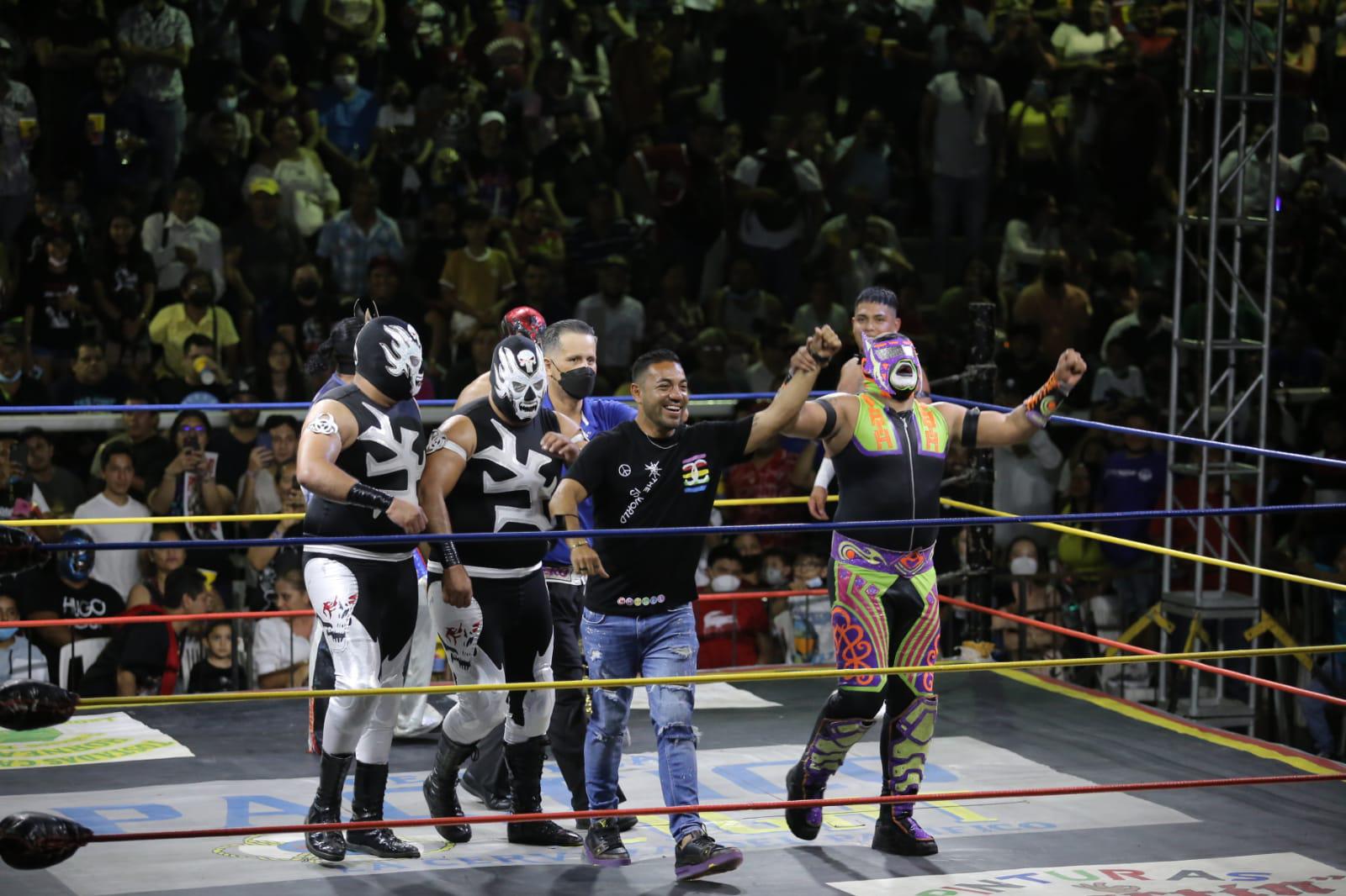 $!Marco Fabián se sube al ring en el regreso de la Triple A a Mazatlán