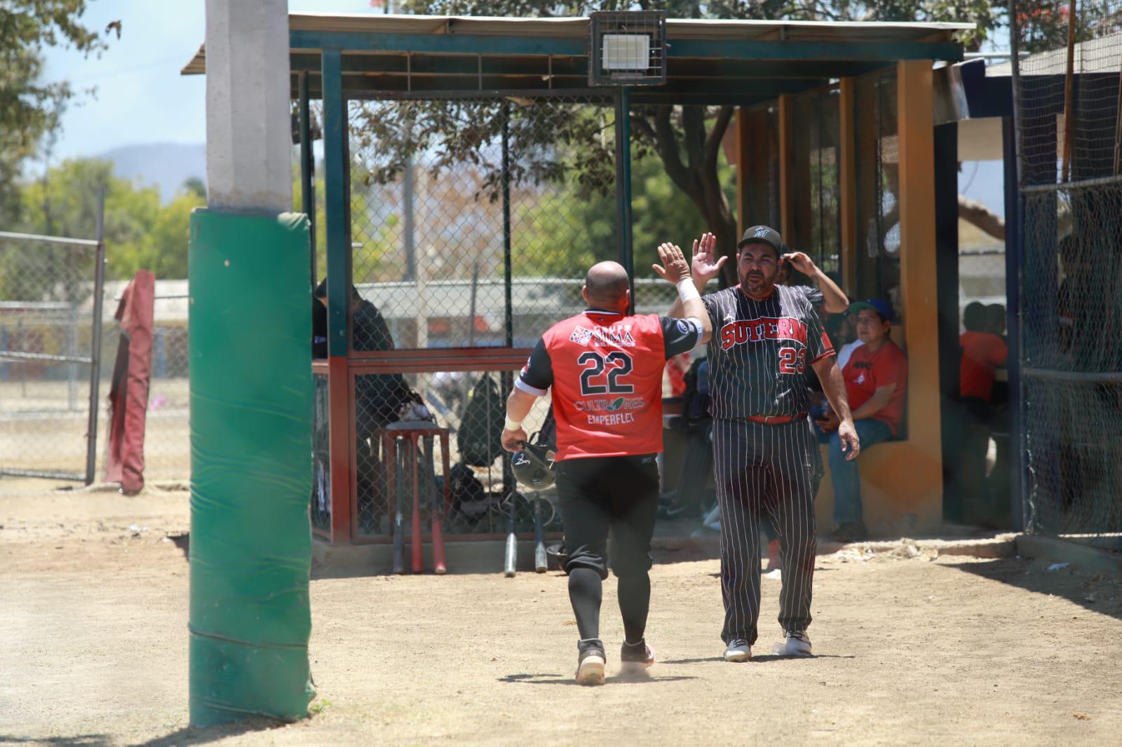 $!Definen este domingo a finalistas de Liga de Beisbol de 40 años y más
