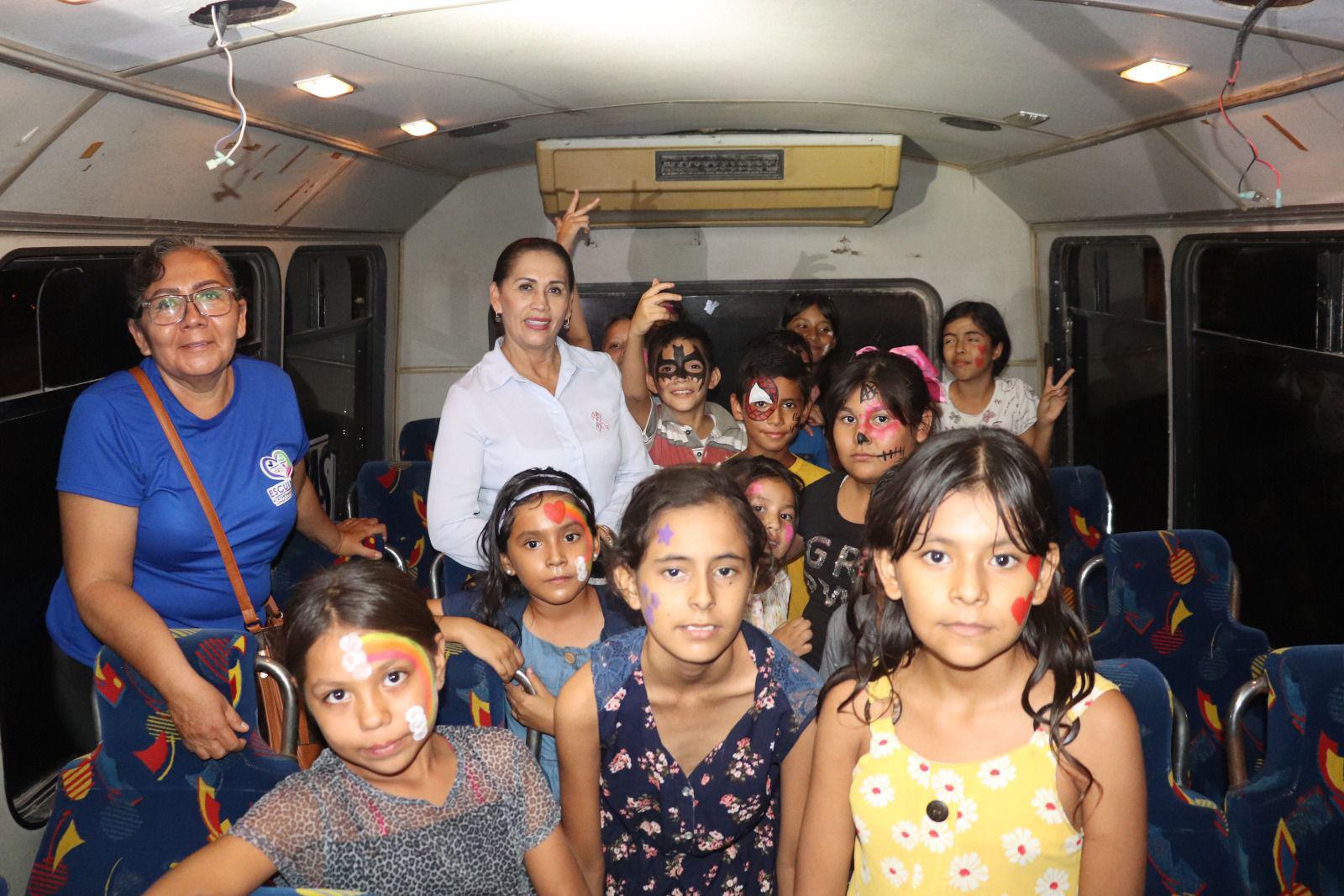 $!Estudiantes participan en Festival Cultural en el Teatro Severiano Moreno, en Escuinapa