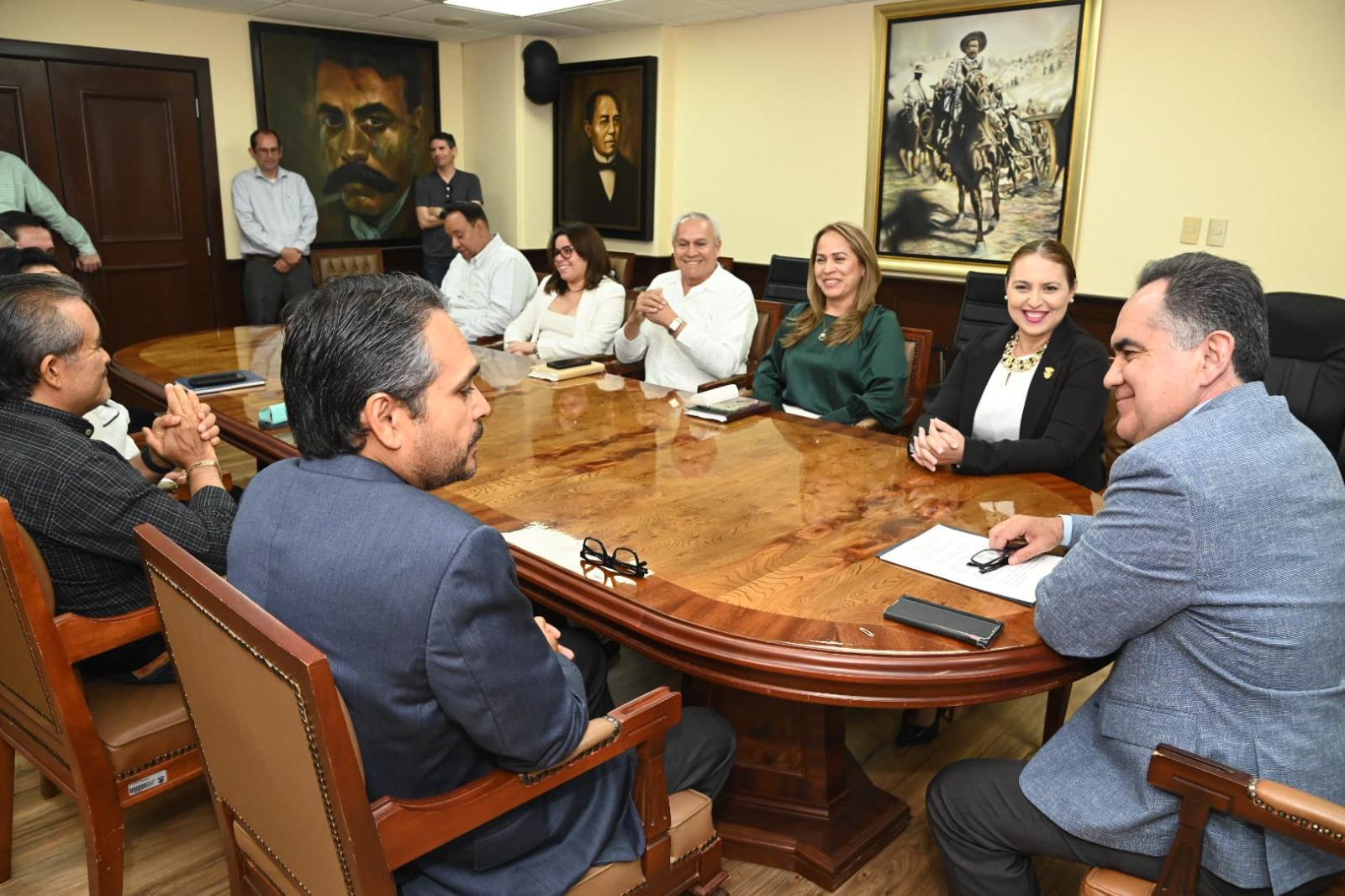 $!Nombra Madueña nuevo gabinete para la UAS
