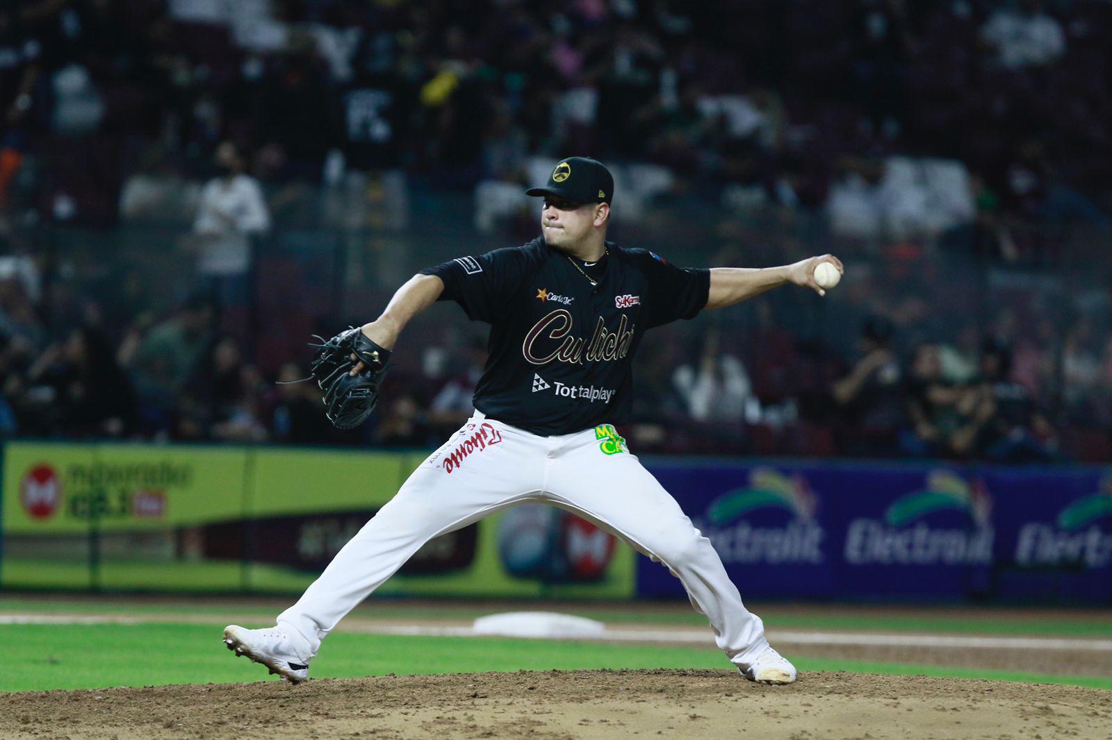 $!Tomateros de Culiacán vive fiesta completa ante Charros de Jalisco