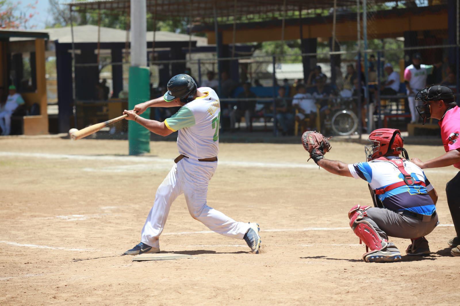 $!Covec es el nuevo rey del Beisbol 40 y Más, en Club Muralla