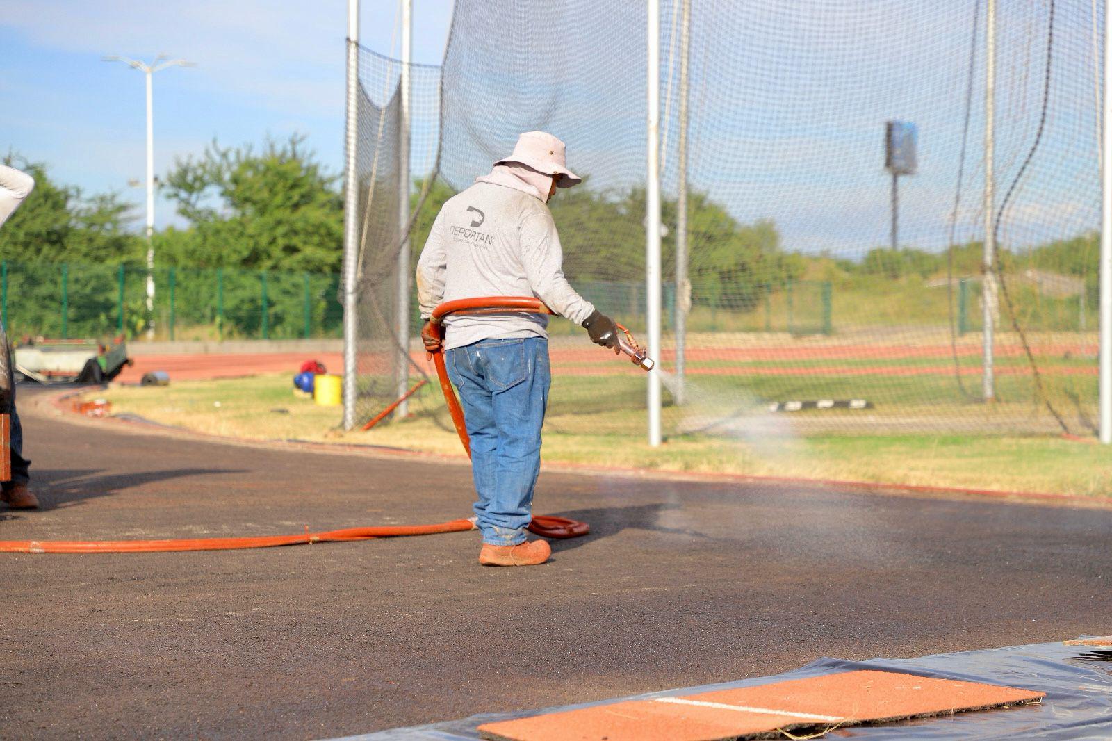 $!Reabrirán este lunes pista de atletismo del CAR