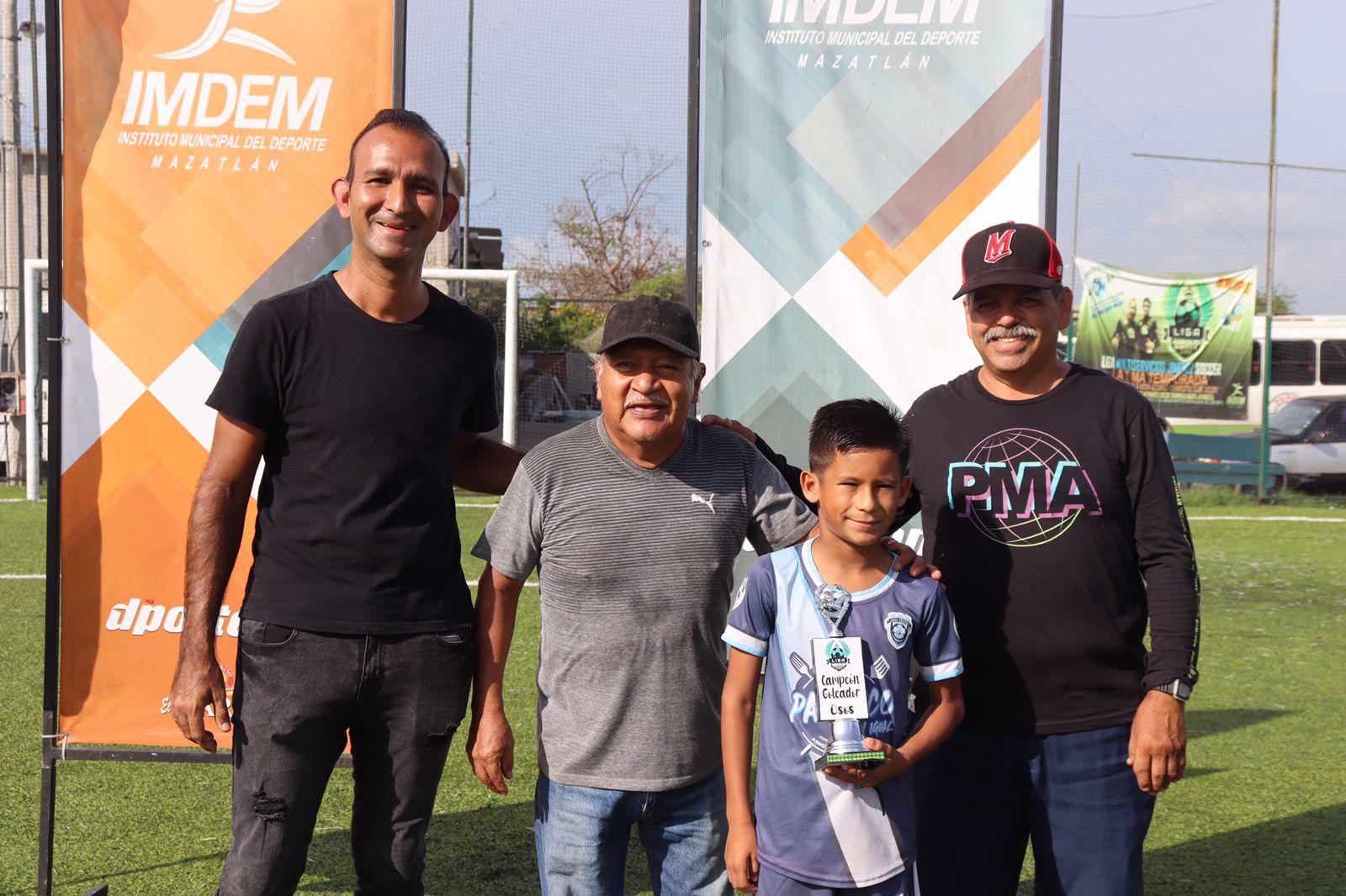 $!Espartanos Mazatlán se consagra en la Liga de Futbol Categoría Osos