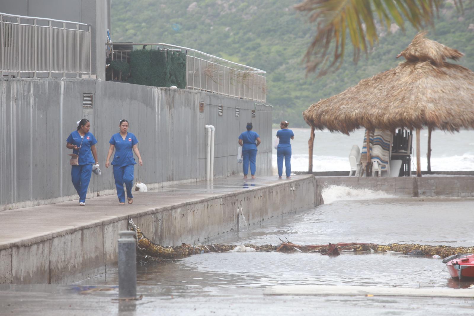 $!Bajo el agua, parte de la Zona Dorada en Mazatlán