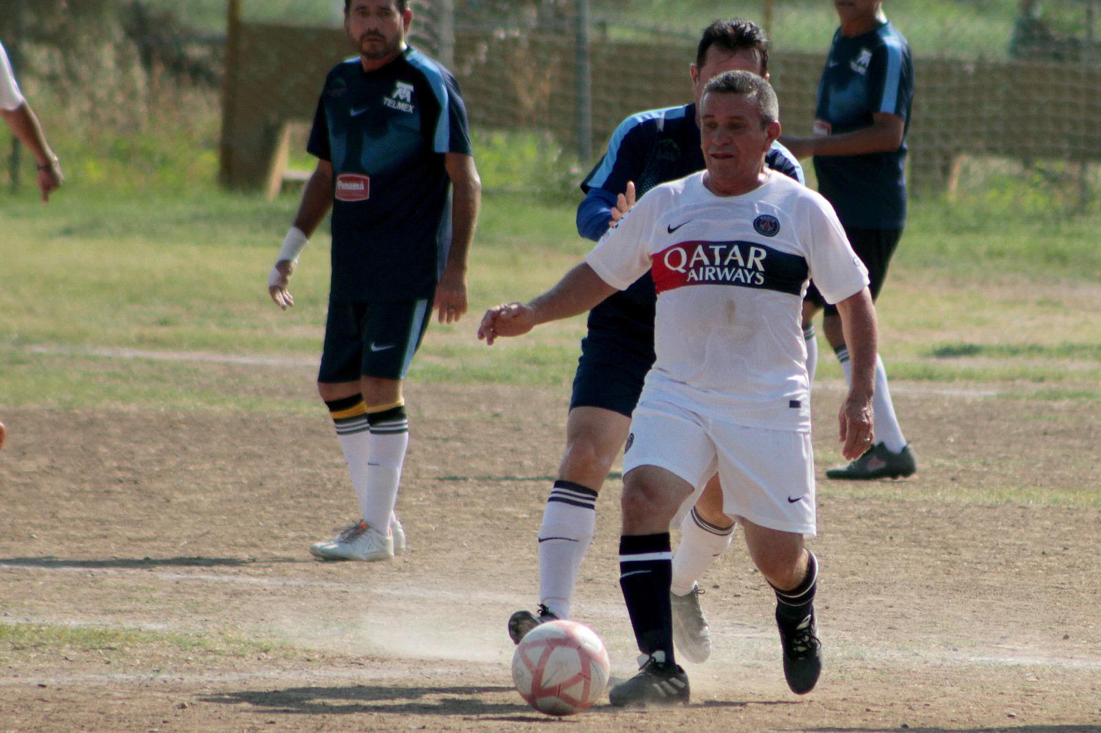 $!Ingenieros logra punto extra en Liga Veteranos Platino, en Mazatlán