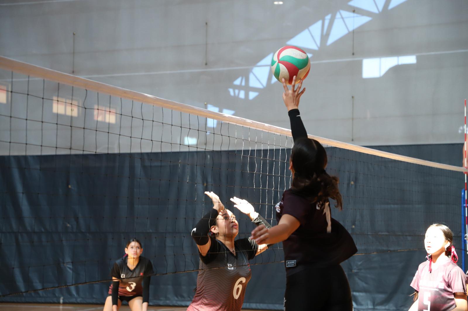 $!Guasave domina voleibol femenil en los estatales