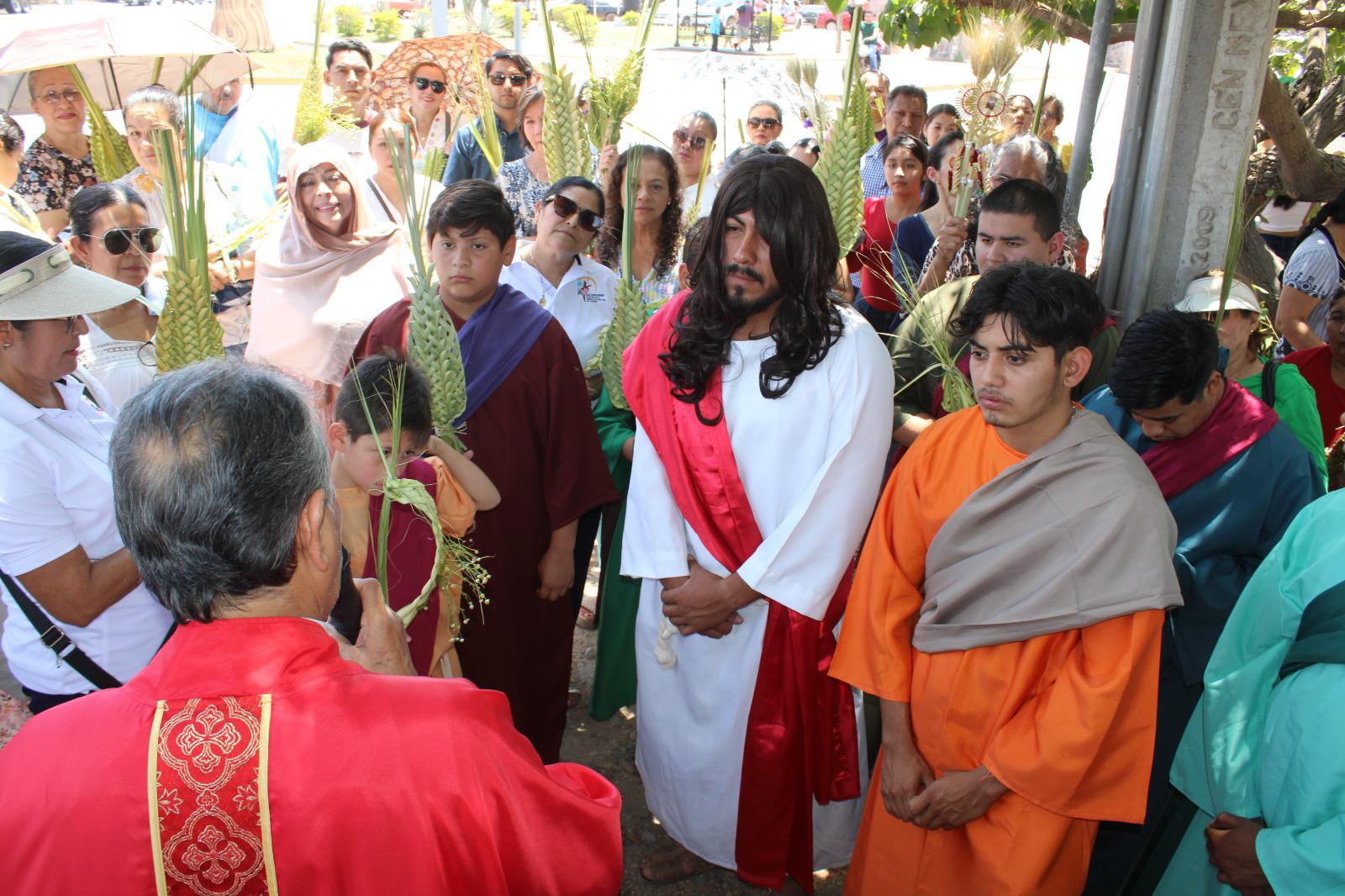 $!Párroco de El Rosario llama a fieles en Domingo de Ramos a vivir ‘santamente’ esta Semana Santa