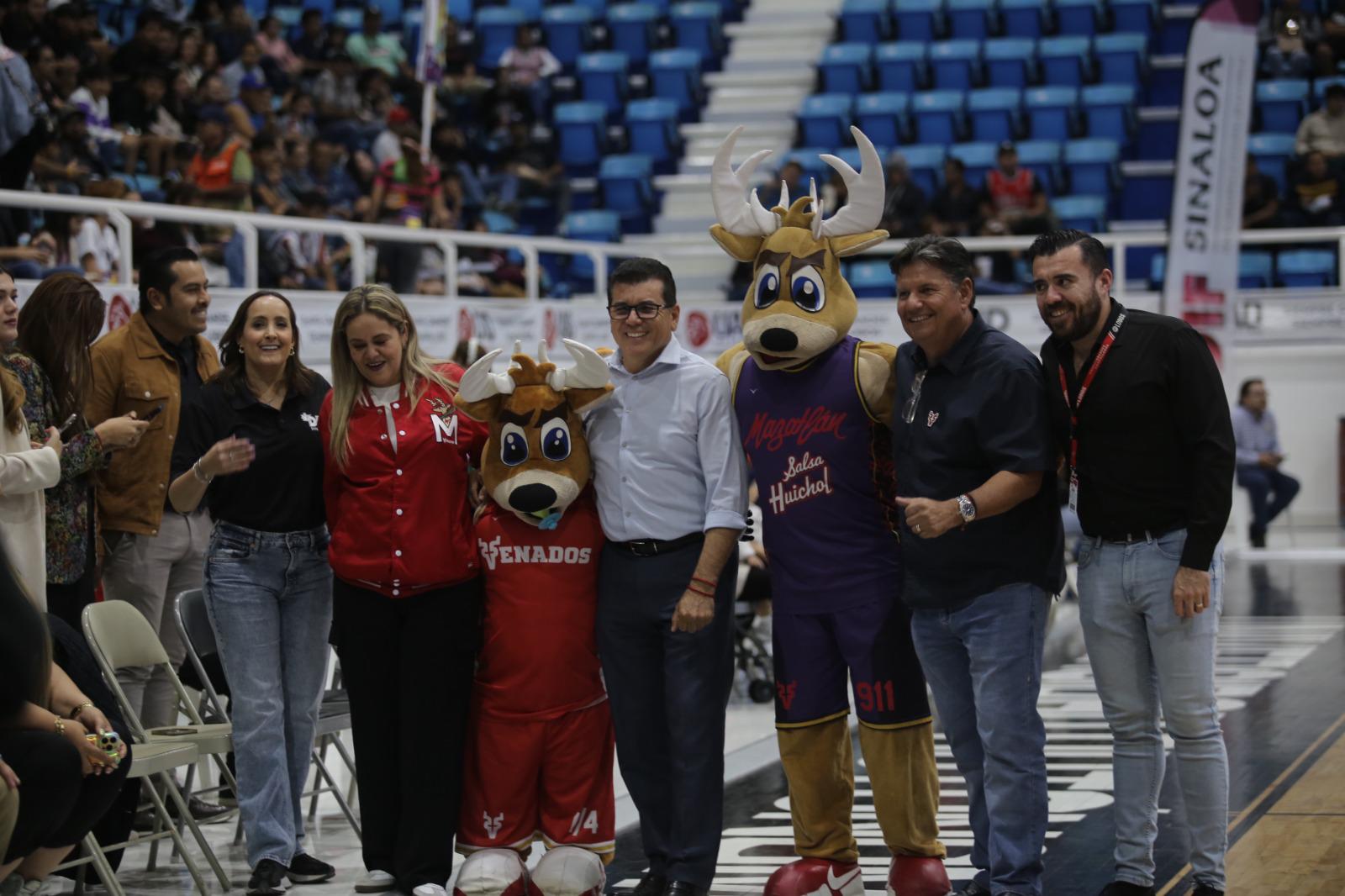 $!Caballeros de Culiacán resiste embate final de Venados Basketball en el puerto