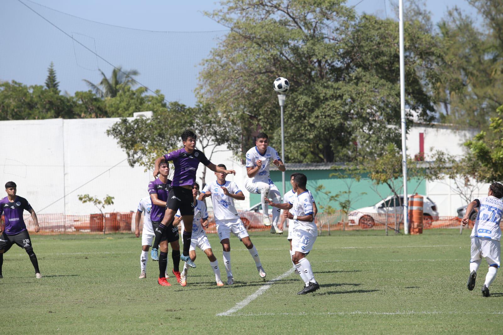$!Cañoneros derrotan 2-0 a Gallos Blancos en la Sub 18