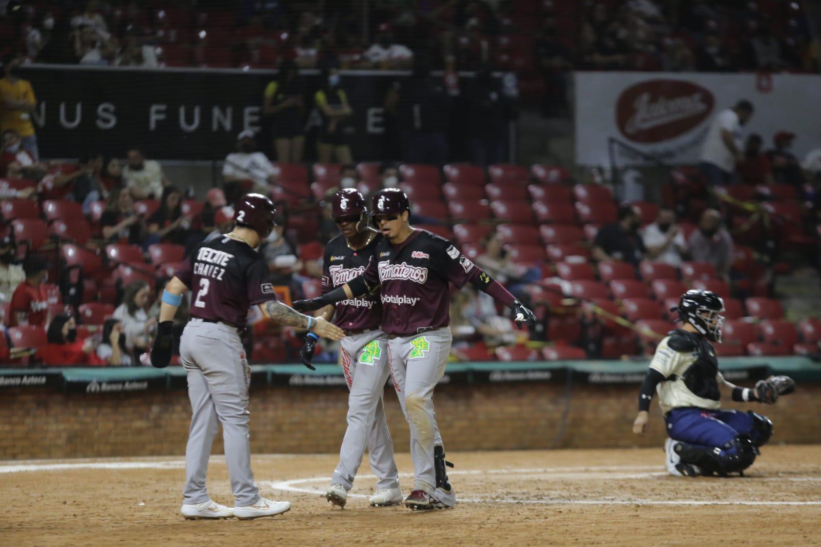 $!Venados de Mazatlán apalea a Tomateros de Culiacán y asegura una serie más en casa