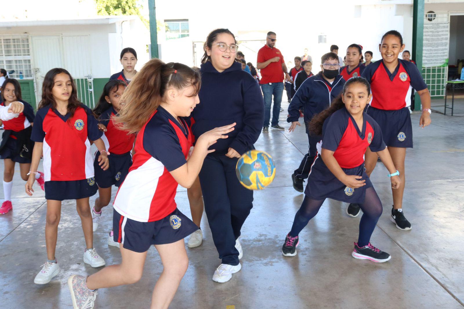 $!Ponen a la Amado Nervo a jugar handball