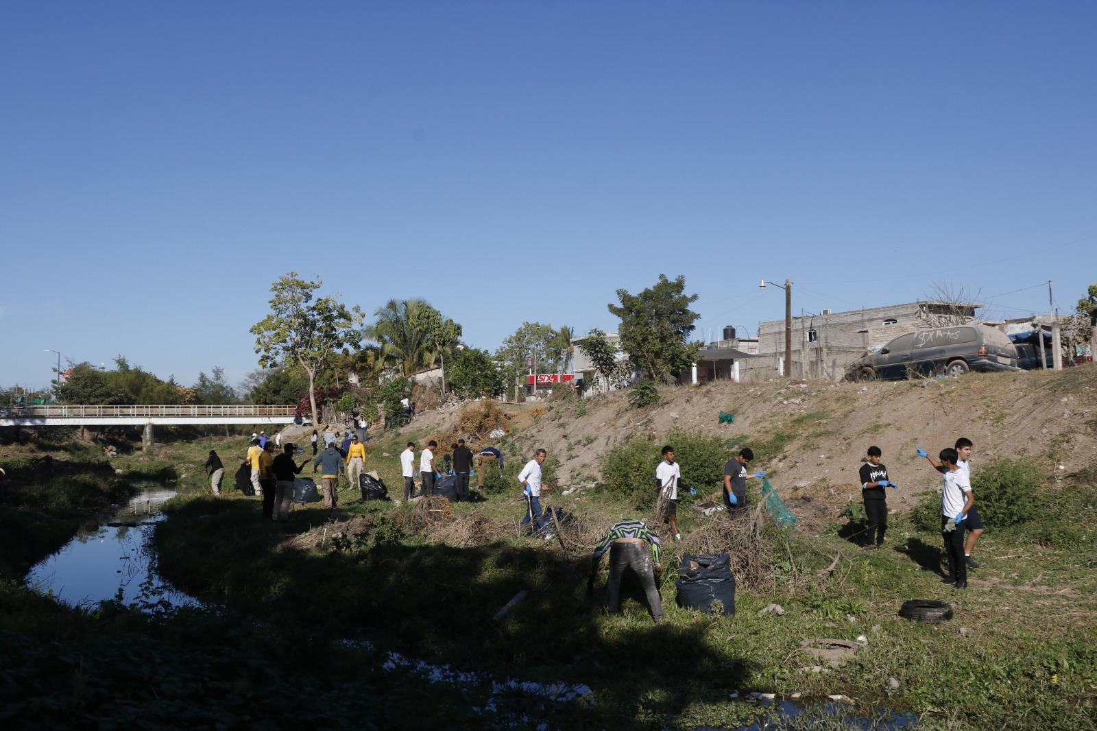 $!Realizan jornada de limpieza en arroyo Buñigas de Escuinapa, en pro de la tortuga de agua dulce