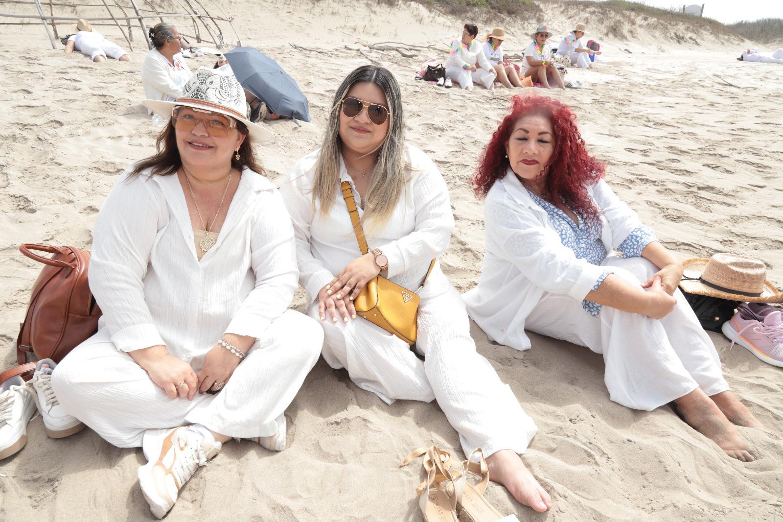 $!Martha Osuna, Karla Sánchez y Maricruz Benitez.