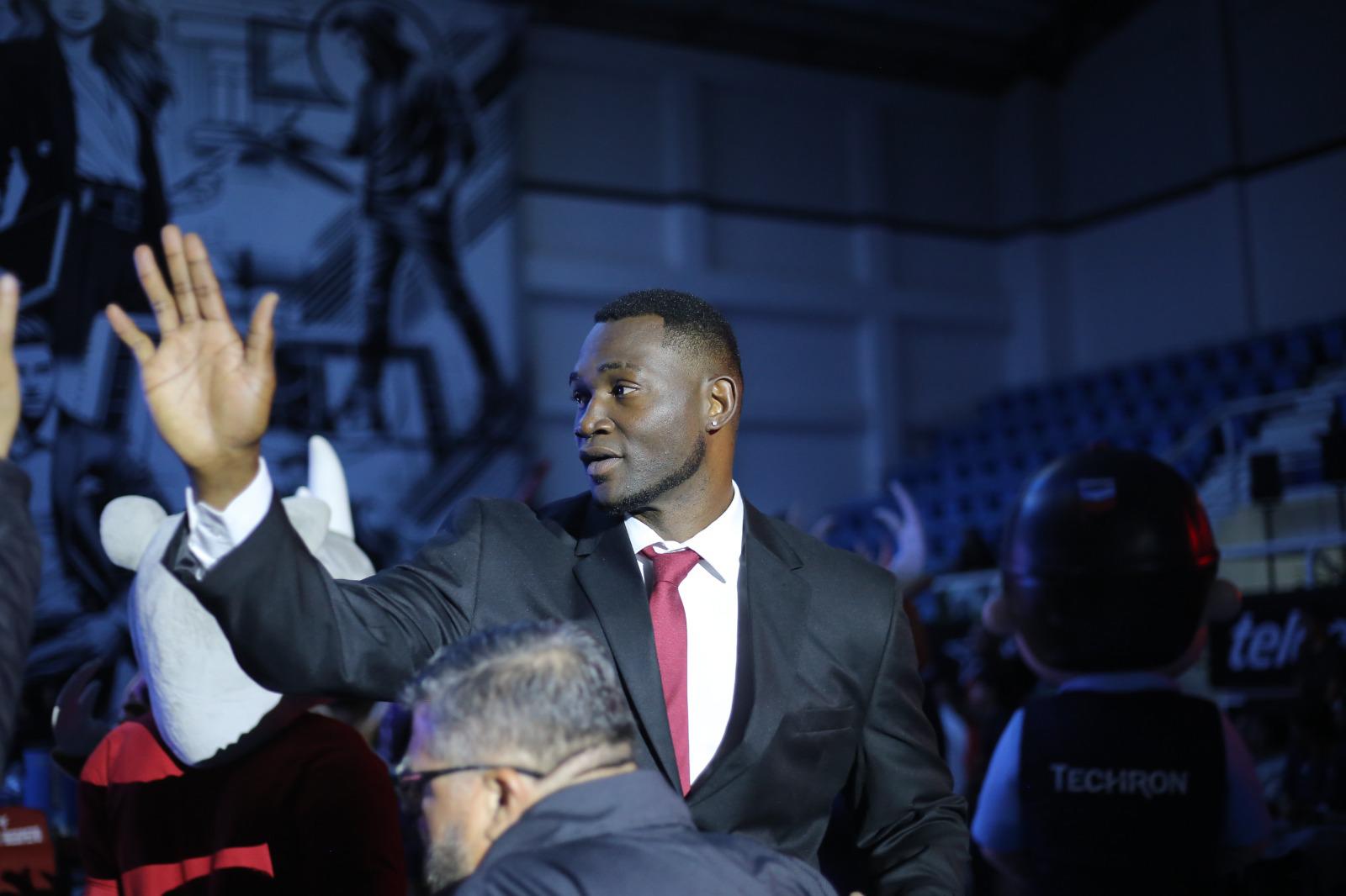 $!Reconoce Venados Basketball a leyendas porteñas