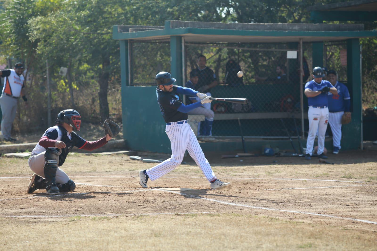 $!Vuela alto UAS en Liga de Beisbol Magisterial