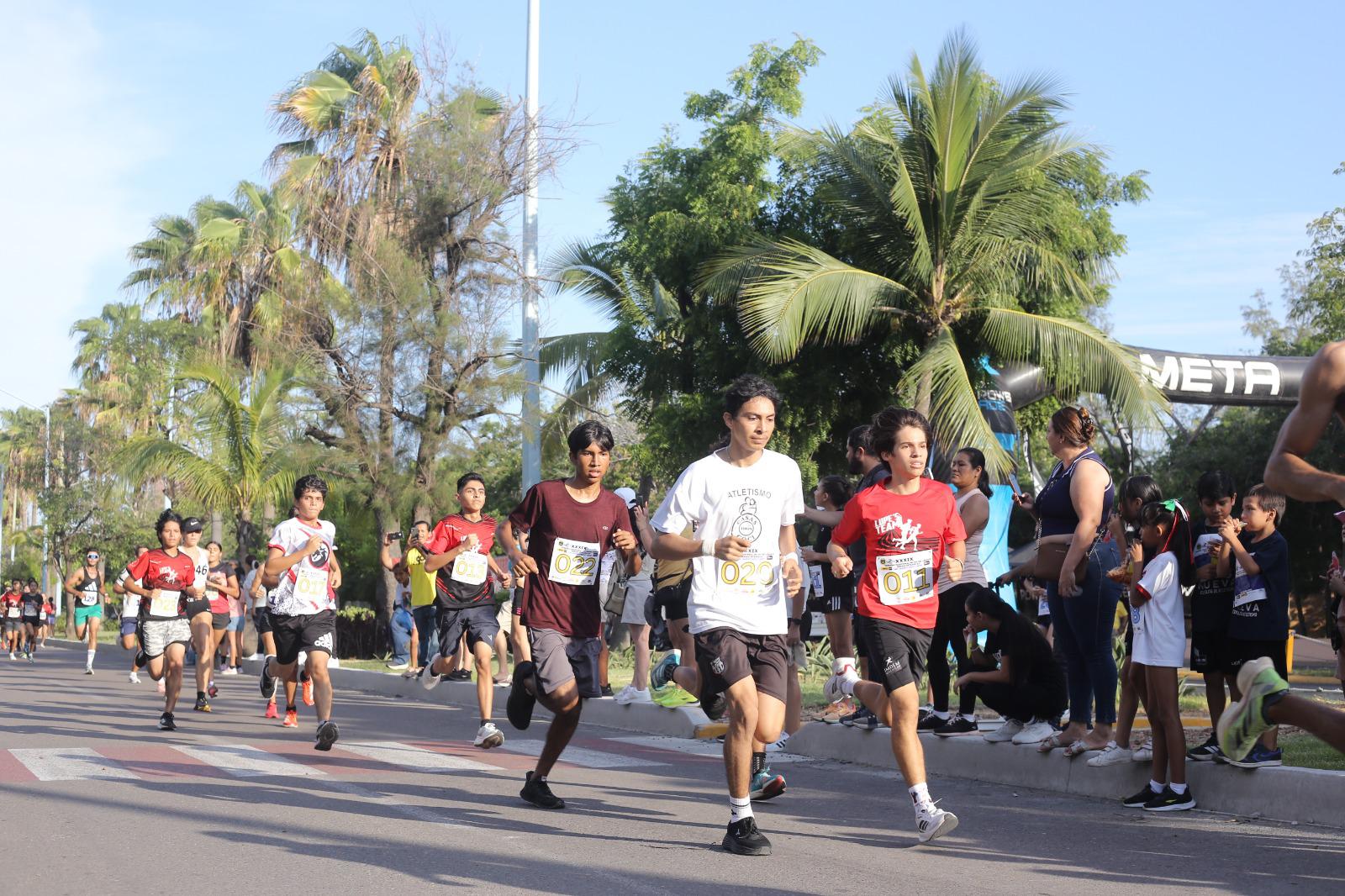 $!Dinastía Labrador hace de las suyas en Carrera del Día del Abogado