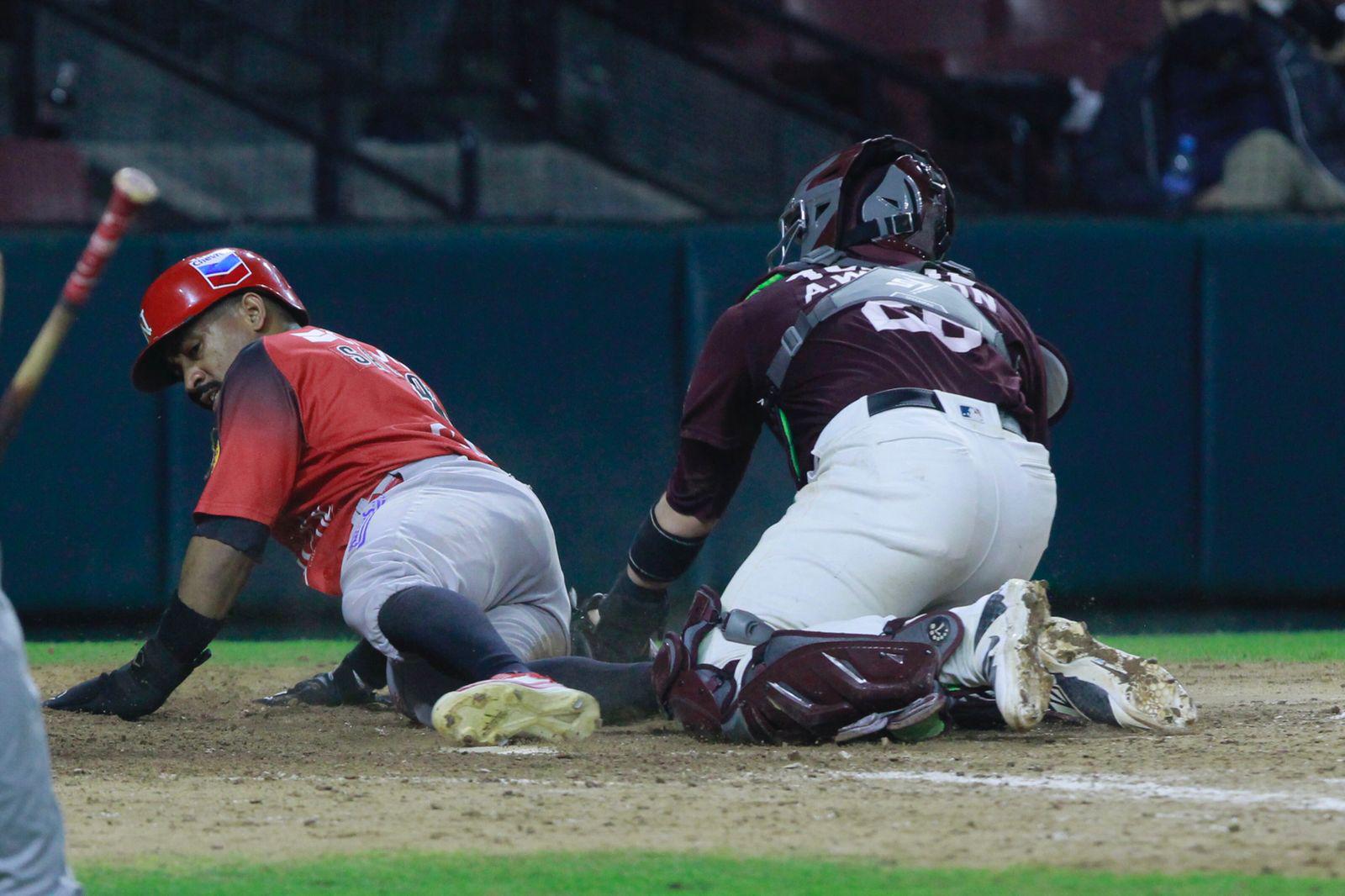 $!Stevie Wilkerson manda a Tomateros de Culiacán a semifinales