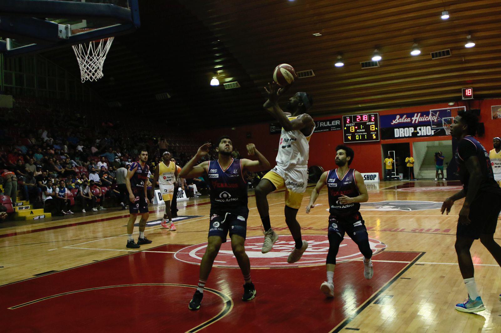$!Alex Hicks y Jermont Horton llevan a Venados Basketball a dramática victoria en Culiacán