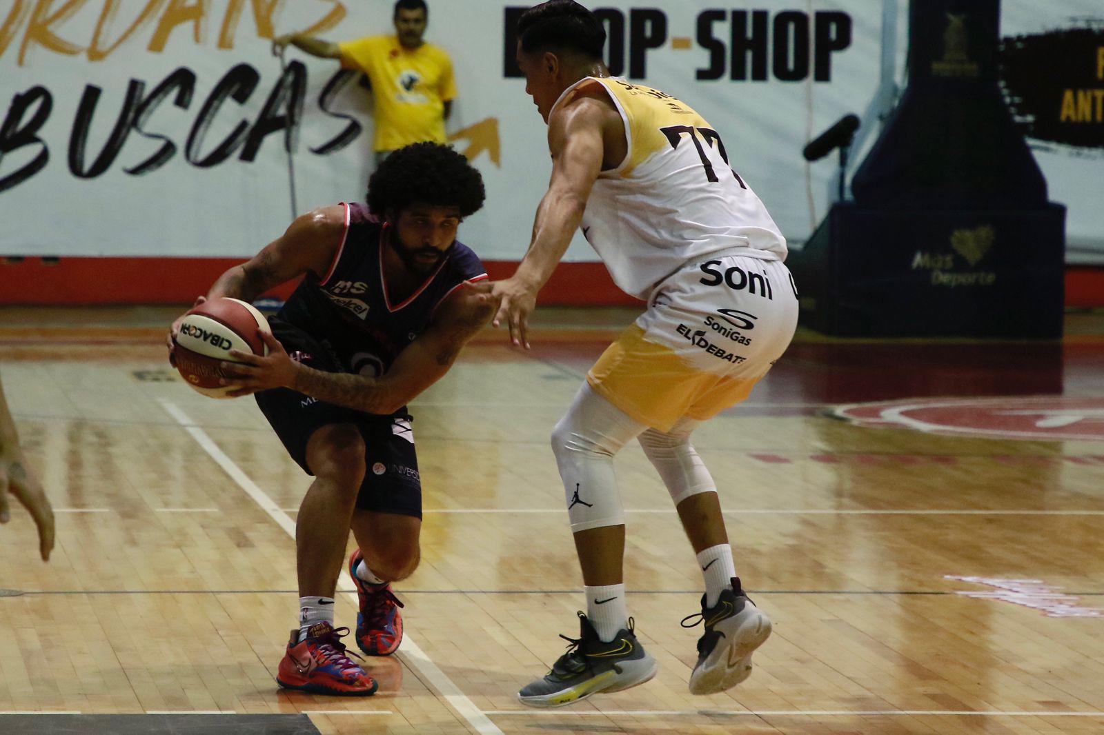 $!Alex Hicks y Jermont Horton llevan a Venados Basketball a dramática victoria en Culiacán