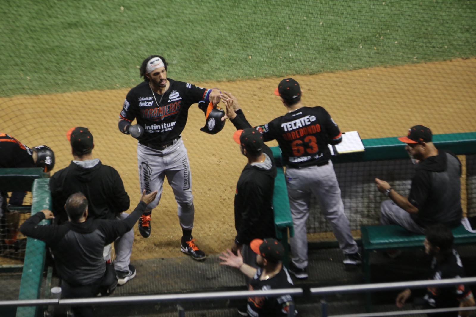 $!Despierta ofensiva y Venados empareja serie ante Naranjeros