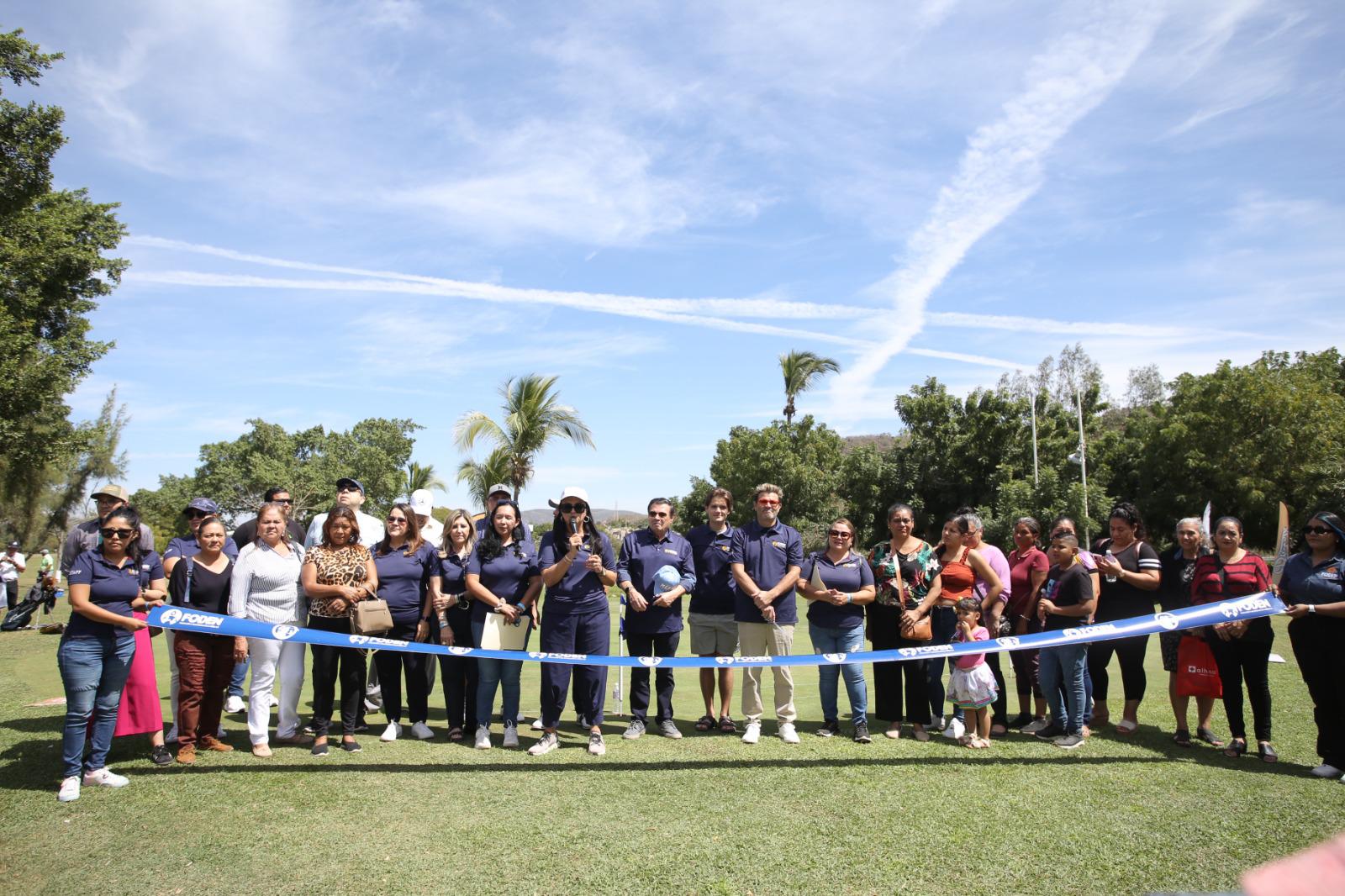 $!Cortan listón de inicio de Torneo Anual de Golf Foden, en Club Campestre