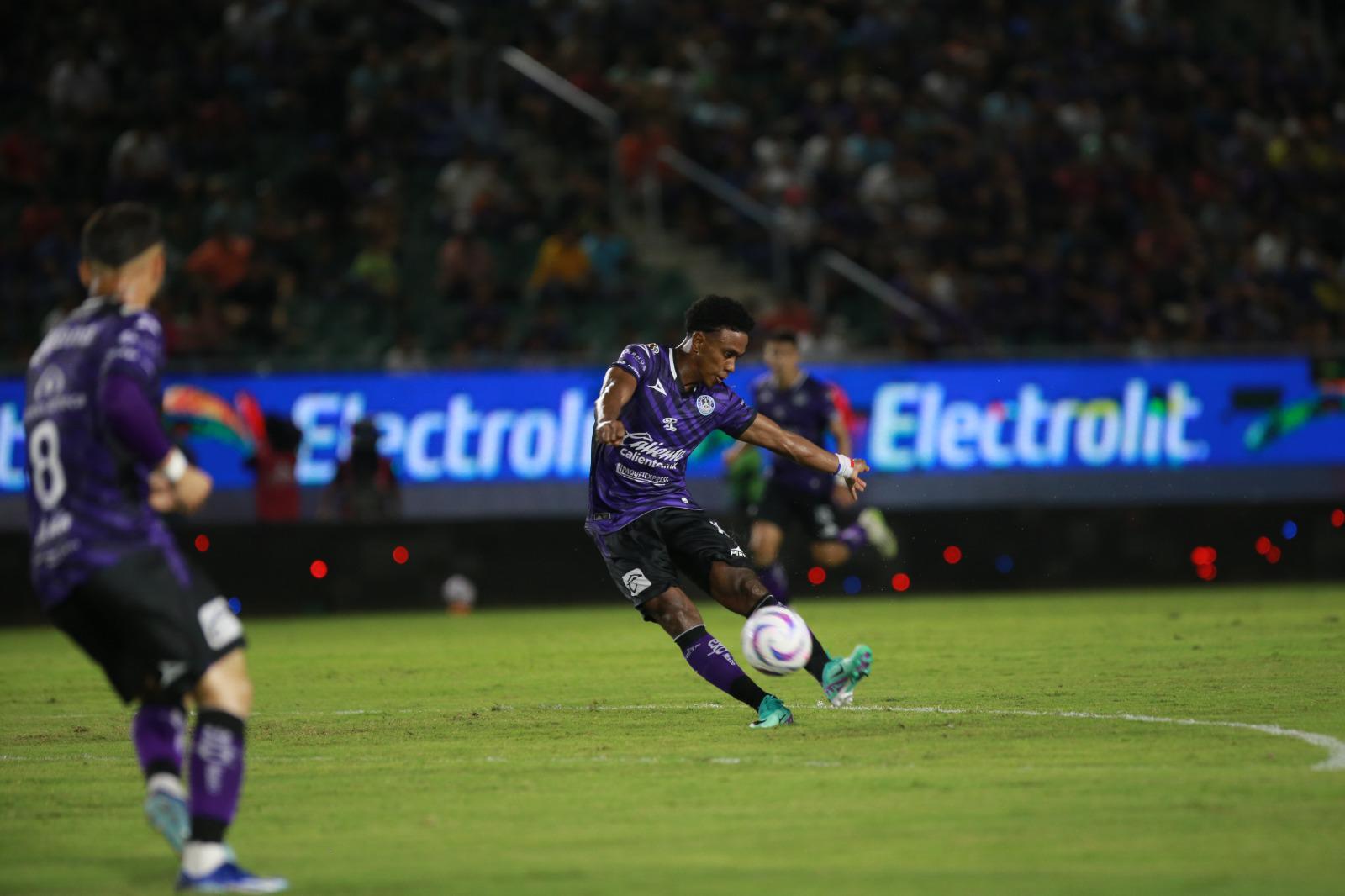 $!Mazatlán aviva la esperanza con triunfo ante Santos