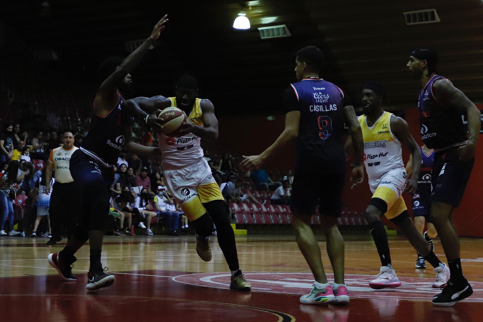 $!Venados Basketball barre a Caballeros de Culiacán en la última serie del rol regular