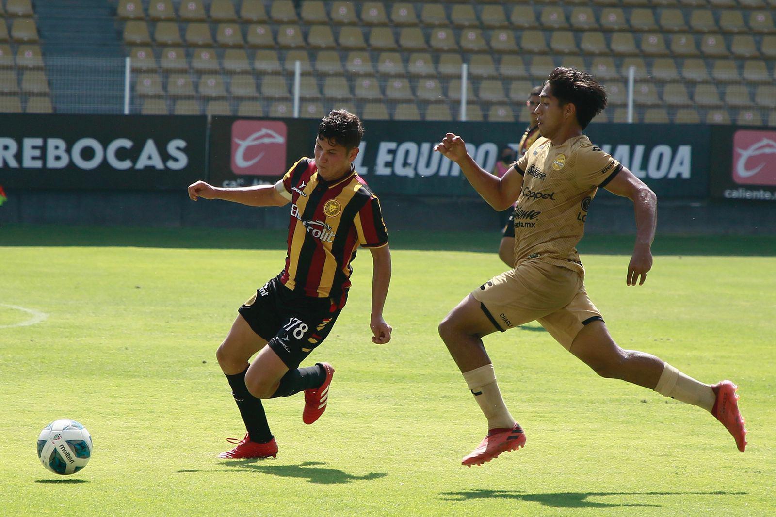 $!Dorados de Sinaloa golea a la UdeG para avanzar a semifinales de la Tercera División